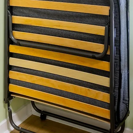 Modern & Fully Equipped Apartment In Center Of Sarajevo شقة *