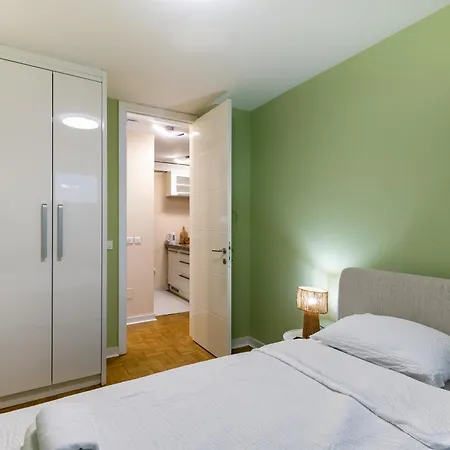 Modern & New With Balcony