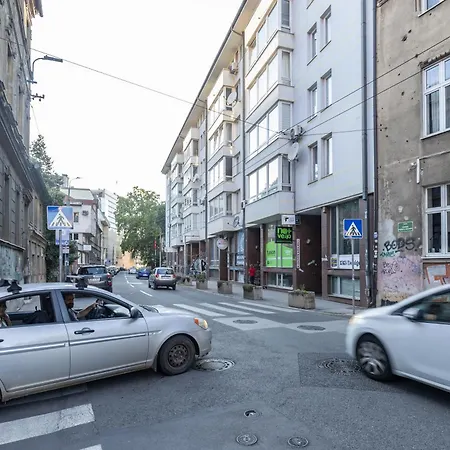 Modern & Fully Equipped Apartment In Center Of Sarajevo *