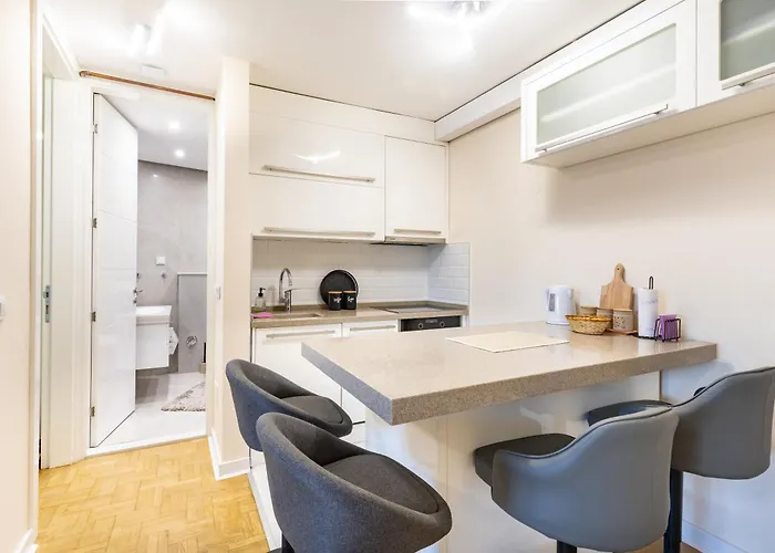 Modern & Fully Equipped Apartment In Center Of Sarajevo شقة